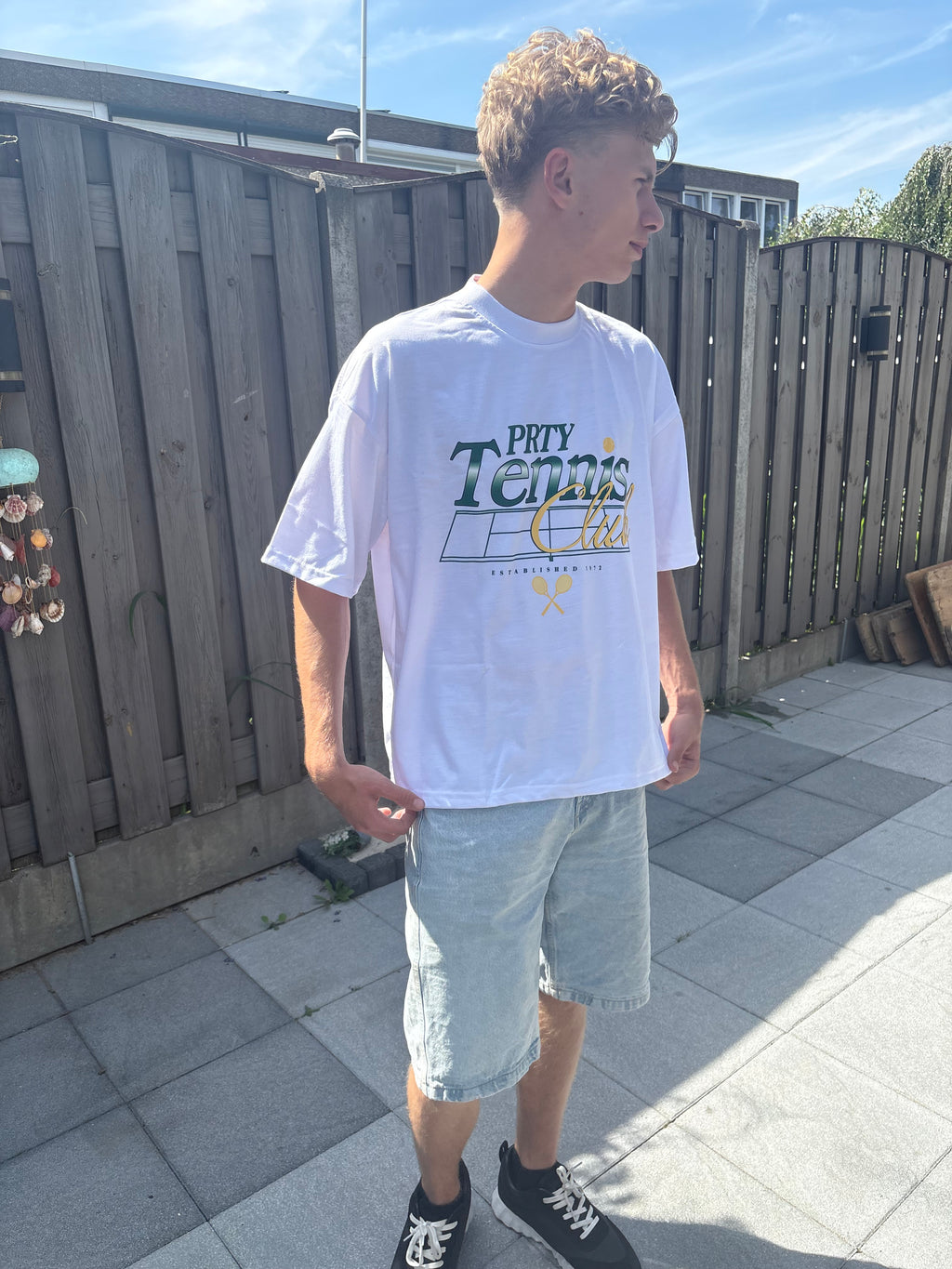 Priority tennis green